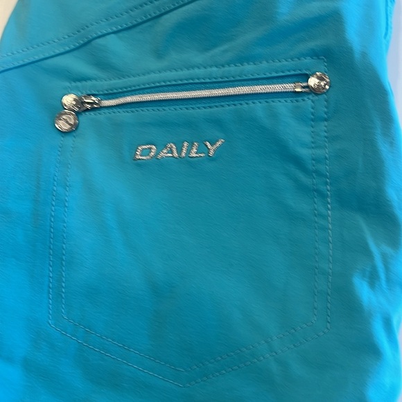 Golf Shorts - Picture 8 of 9